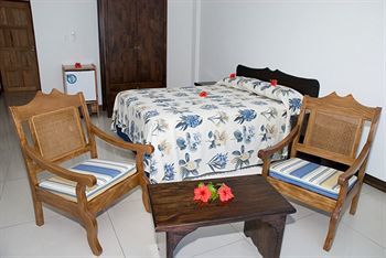 Augerine Guest House Beau Vallon  Bagian luar foto